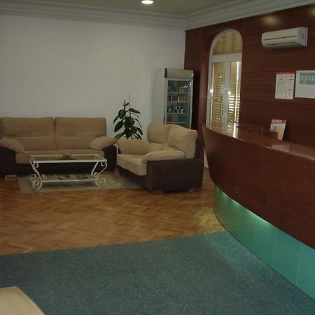 Hostal Jerez Мадрид Екстериор снимка