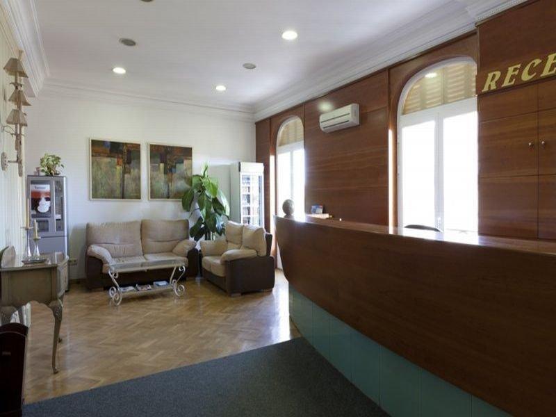 Hostal Jerez Мадрид Екстериор снимка