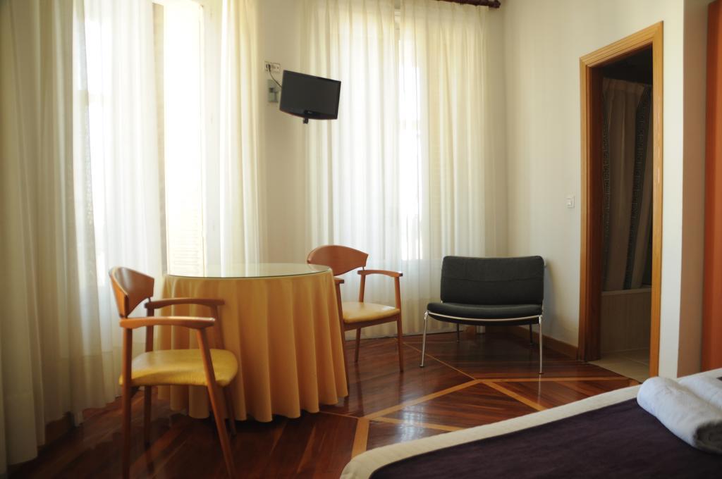 Hostal Jerez Мадрид Екстериор снимка