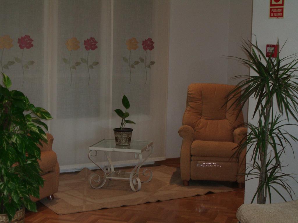 Hostal Jerez Мадрид Екстериор снимка