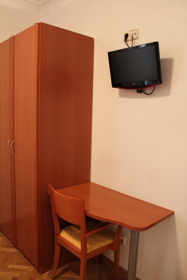 Hostal Jerez Мадрид Екстериор снимка