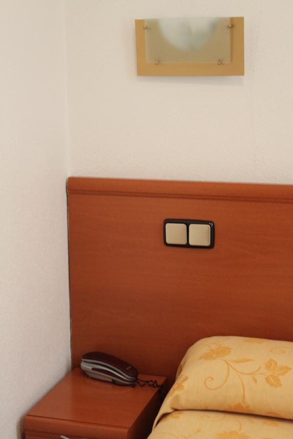 Hostal Jerez Мадрид Екстериор снимка