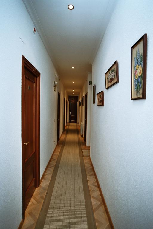 Hostal Jerez Мадрид Екстериор снимка